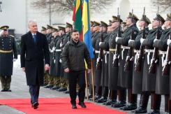 Le président ukrainien Volodymyr Zelensky (D) et son homologue lituanien Gitanas Nauseda à Vilnius, le 25 janvier 2026 - © AFP - Petras Malukas