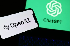 Neuf jurés californiens entament lundi leurs délibérations au procès des créateurs de ChatGPT, accusés par Elon Musk d'avoir détourné ses dons et trahi la promesse philanthropique d'OpenAI - © AFP - MARCO BERTORELLO