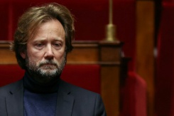Le président des députés socialistes et apparentés, Boris Vallaud, assiste à une séance de questions au gouvernement à l'Assemblée nationale, à Paris, le 23 décembre 2025 - © AFP/Archives - Thomas SAMSON