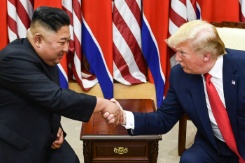 Donald Trump pendant une rencontre dans la zone démilitarisée séparant la Corée du nord et la Corée du sud, le 30 juin 2019 - © AFP/Archives - Brendan Smialowski Donald Trump pendant une rencontre dans la zone démilitarisée séparant la Corée du nord et la Corée du sud, le 30 juin 2019 - © AFP/Archives - Brendan Smialowski
