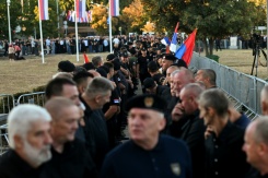 La foule fait la queue devant l'église Saint-Luc où est exposé le cercueil de Ratko Mladic à Belgrade le 7 septembre 2026 - © AFP - OLIVER BUNIC La foule fait la queue devant l'église Saint-Luc où est exposé le cercueil de Ratko Mladic à Belgrade le 7 septembre 2026 - © AFP - OLIVER BUNIC