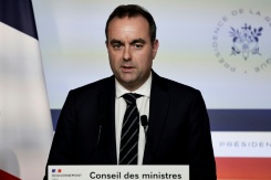 Le Premier ministre Sébastien Lecornu s'adresse aux journalistes lors d'une conférence de presse à l'issue du Conseil des ministres, à Paris, le 19 janvier 2026 - © AFP - STEPHANE DE SAKUTIN