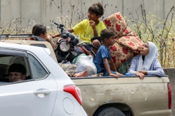 Dans des embouteillages alors que des habitants de Tyr fuient après l'appel à évacuer d'Israël, le 9 juin 2026. - © AFP - MAHMOUD ZAYYAT