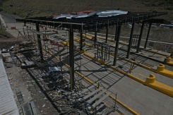 Vue aérienne d'un péage en construction détruit par une explosion à Santander de Quilichao, en Colombie, le 8 août 2026 - © AFP - JOAQUIN SARMIENTO Vue aérienne d'un péage en construction détruit par une explosion à Santander de Quilichao, en Colombie, le 8 août 2026 - © AFP - JOAQUIN SARMIENTO