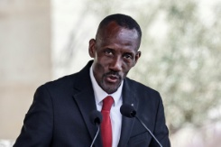 Le maire de Saint-Denis Bally Bagayoko le 7 juin 2026 à Saint-Denis - © AFP/Archives - STEPHANE DE SAKUTIN Le maire de Saint-Denis Bally Bagayoko le 7 juin 2026 à Saint-Denis - © AFP/Archives - STEPHANE DE SAKUTIN