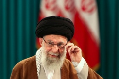L'ayatollah Ali Khamenei durant une conférence de presse organisée pendant les législatives iraniennes, à Téhéran, le 10 mai 2024 - © AFP/Archives - ATTA KENARE L'ayatollah Ali Khamenei durant une conférence de presse organisée pendant les législatives iraniennes, à Téhéran, le 10 mai 2024 - © AFP/Archives - ATTA KENARE