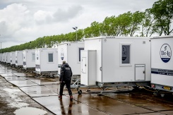 Le port de Rotterdam a été amménagé afin de préparer l'arrivée du MV Hondius, un navire de croisière néerlandais touché par un foyer d'hantavirus, à Rotterdam, le 17 mai 2026 - © ANP/AFP - Robin Utrecht