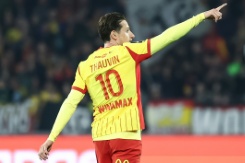 Florian Thauvin lors de la victoire du RC Lens contre Angers au stade Bollaert en Ligue 1 le 20 mars 2026 - © AFP - Sameer Al-DOUMY Florian Thauvin lors de la victoire du RC Lens contre Angers au stade Bollaert en Ligue 1 le 20 mars 2026 - © AFP - Sameer Al-DOUMY