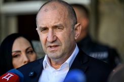 L'ex-président bulgare Roumen Radev, le 19 avril 2026 à Sofia - © AFP - Dimitar KYOSEMARLIEV