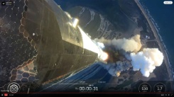 Image fournie par SpaceX montrant la mégafusée Starship décollant de la base Starbase de SpaceX, au Texas, le 28 septembre 2026 - © SPACEX/AFP - - Image fournie par SpaceX montrant la mégafusée Starship décollant de la base Starbase de SpaceX, au Texas, le 28 septembre 2026 - © SPACEX/AFP - -