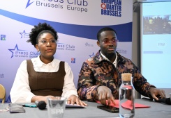 Yema et Mehdi Lumumba, deux petits-enfants de l'ex-Premier ministre congolais assassiné Patrice Lumumba, le 19 janvier 2026 à Bruxelles - © AFP/Archives - JOHN THYS