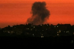 Fumée s'élevant au-dessus d'un village dans le sud du Liban après une frappe israélienne le 31 mars 2026 - © AFP/Archives - -
