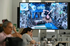 Sophie Adenot sur un écran lors d'un échange avec des journalistes au siège de l'ESA à Paris le 2 septembre 2026 - © AFP/Archives - LOU BENOIST Sophie Adenot sur un écran lors d'un échange avec des journalistes au siège de l'ESA à Paris le 2 septembre 2026 - © AFP/Archives - LOU BENOIST
