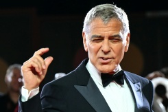 L'acteur américano-français George Clooney sur le tapis rouge de la Mostra de Venise, en Italie, le 28 août 2025 - © AFP/Archives - Stefano RELLANDINI L'acteur américano-français George Clooney sur le tapis rouge de la Mostra de Venise, en Italie, le 28 août 2025 - © AFP/Archives - Stefano RELLANDINI